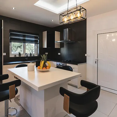 G-ammos 5 Star By Elite Apartmán