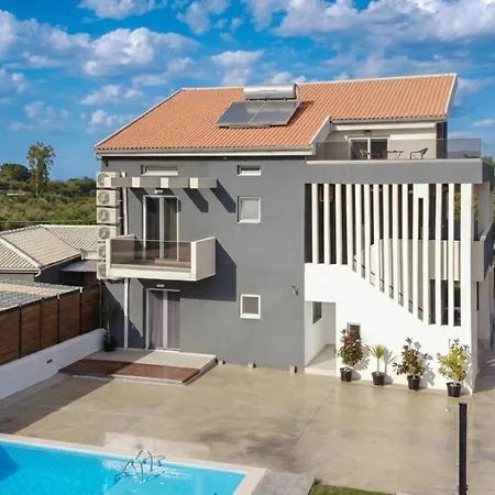 Apartamento G-ammos 5 Star By Elite Tragaki